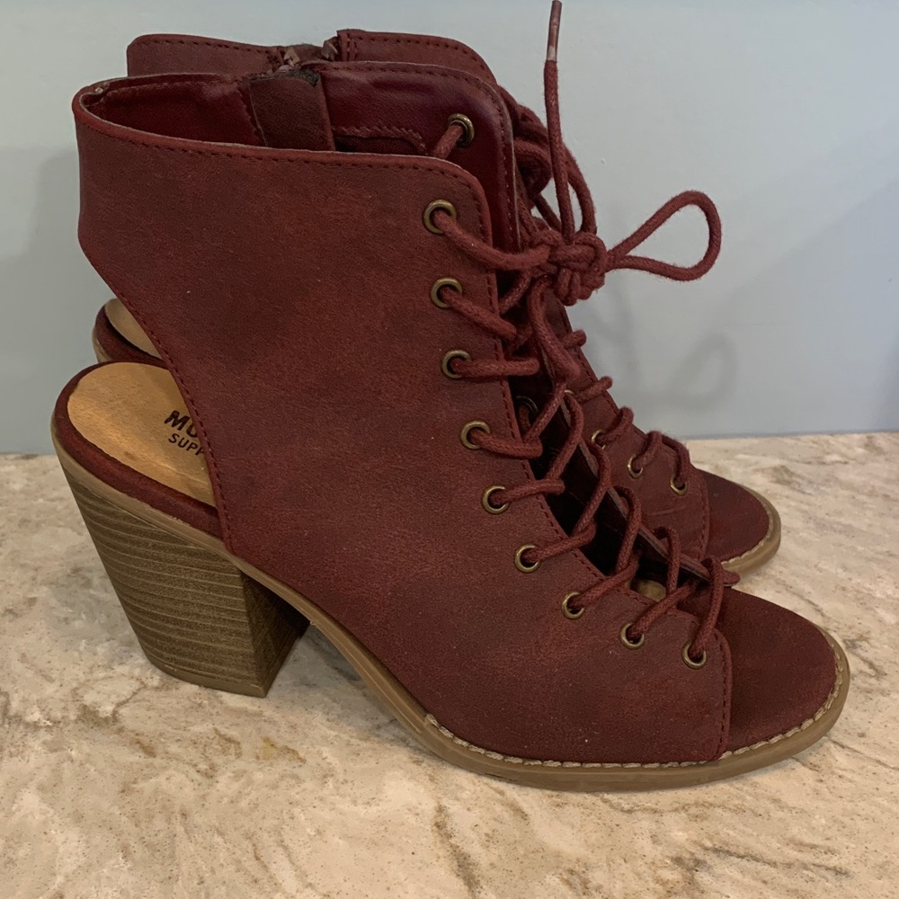 Mossimo Supply Co. Maroon Lace-Up Heeled Sandals
